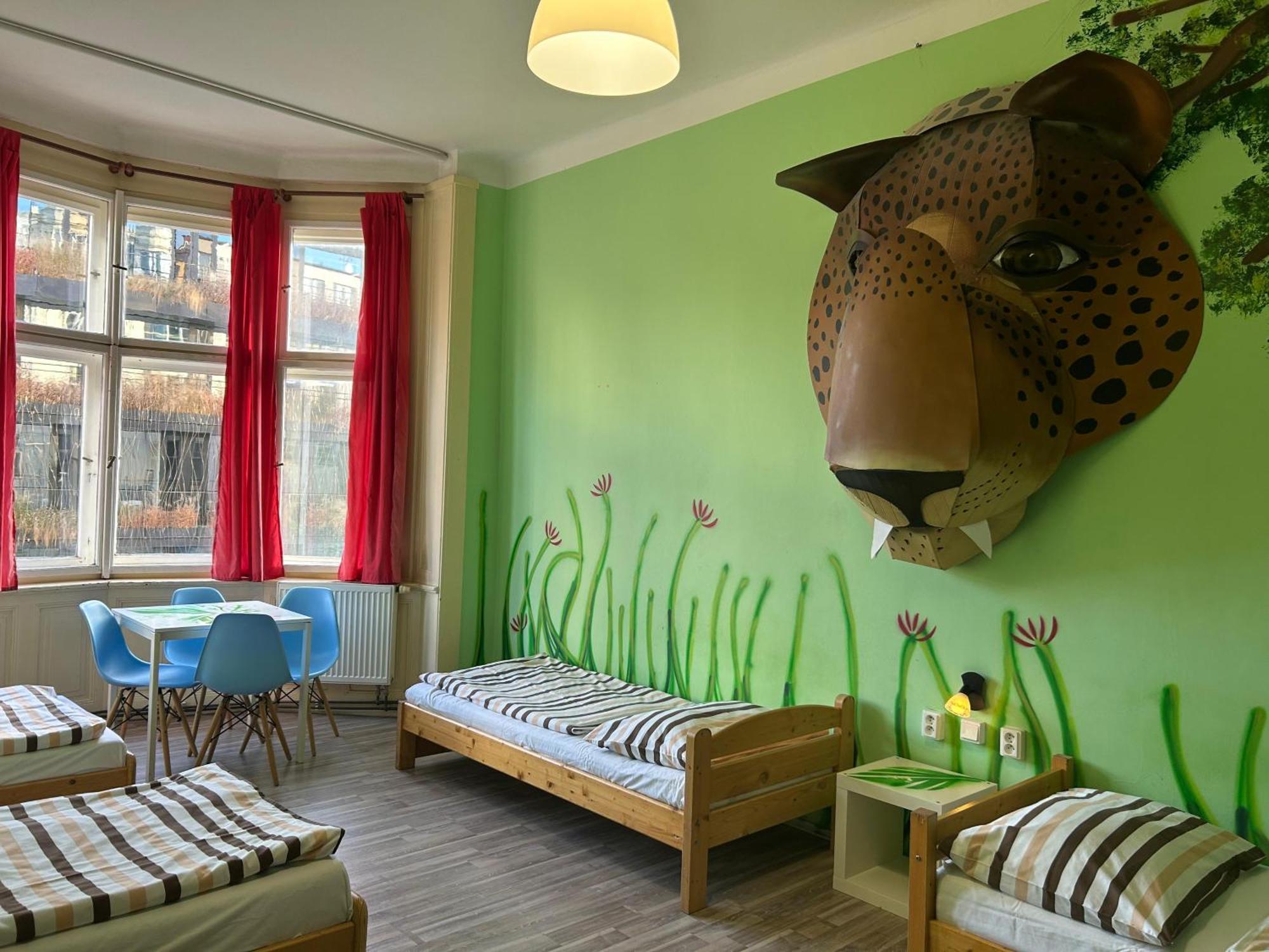 Hostel Downtown *